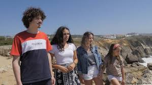 Para cada sondagem, são realizadas cerca de 1000. Klimakrise Portugiesische Jugendliche Klagen Europa An Aktuell Europa Dw 30 11 2020