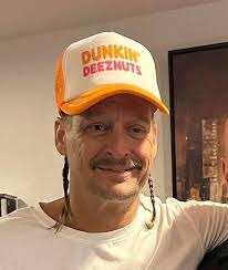 Alex Rago's Instagram, Twitter & Facebook