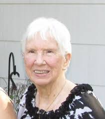 Elizabeth Gloria's Instagram, Twitter & Facebook