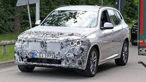 Markus flasch lächelt sein zuversichtlichstes lächeln, als wir für eine erste testfahrt vor dem neuen bmw x3 m (2019) stehen. Bmw X3 Facelift 2021 Zum Ersten Mal Erwischt