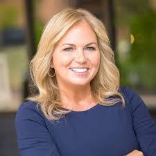 Julie Estep's Instagram, Twitter & Facebook