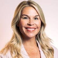 Kelly Ryals's Instagram, Twitter & Facebook