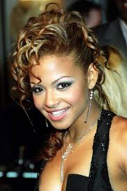 23 Early 00s Makeup Trends You Forgot You Were Obsessed With Celebrity Makeup Celebrity Makeup Looks 2000s Makeup