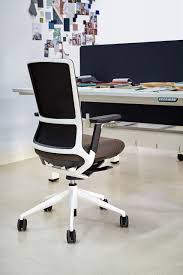 Executive Office Chair Tnk 500 Ergonomic And Timeless Design Actiu Home Office Furniture Furniture Office Furniture