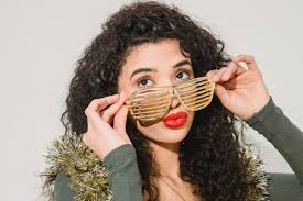 9 Rekomendasi Lipstik Merah High-end untuk Natal 2022