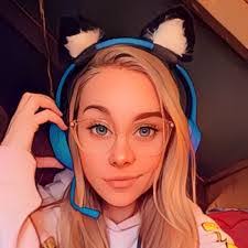 Collin Crow's Instagram, Twitter & Facebook