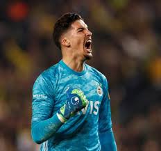 Altay bayındır, 14 nisan 1998 osmangazi, bursa doğumlu fenerbahçe forması giyen kalecidir. Altay Bayindir Bombasi Patliyor Yeni De Gea Son Dakika Fenerbahce Haberleri Fotograflari