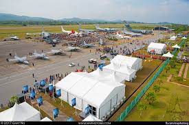Over 400 local and international companies took part this year with a total of about 42. Langkawi International Maritime And Aerospace Lima Exhibition 2017 Maphotosg