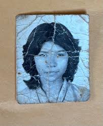 Help restoring old photo of parents?