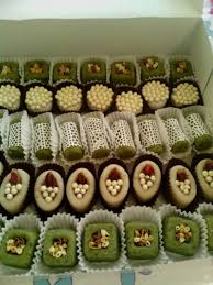 Pin By Sihem Bestandji On Cookies Sweet Meat Eid Cake Delicious Deserts
