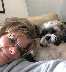 Good morning dolls! Woohoo day off!! I am real excited today! I'm going to  see my cousin!! Should be a really good day! I haven't physically seen her  in like 3 years!!