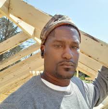 How to repair a 2000 90 hp Mercury 2 stroke outboard motor?