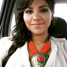 sandra arellano (@sandyareba)