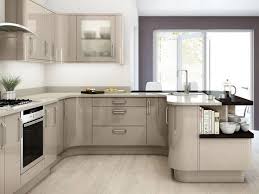 Los usuarios de las respectivas áreas muy contentos , por sobre todo por el. Decoracion De Cocinas A Todo Color 78 Ejemplos Decoracion De Cocina Gabinetes De Cocina De Colores Muebles De Cocina Color