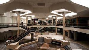 This place is most famous as the principle filming location for the film dawn of the dead, the cult zombie horror classic, directed by george a romero and released in 1978. The Death Of The Us Shopping Mall Bbc Culture