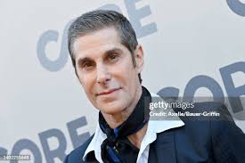 1,890 Lee Farrell Photos & High Res Pictures