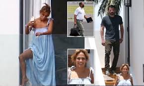 02:14 edt, 15 june 2021 | updated: Ben Affleck Reunites With Jennifer Lopez In Miami As Surprise Romance Heats Up Again Daily Mail Online