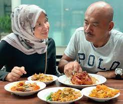 Paling tidak ada 11 resep masakan tradisional indonesia yang sering dimasak oleh ibu ibu maupun remaja putri karena mudah mencari bahannya dan gampang memasaknya. Dikritik Kerana Kuali Buruk Dapur Hampir Terbakar 5 Selebriti Ini Tak Lokek Kongsi Resepi Hiburan Mstar