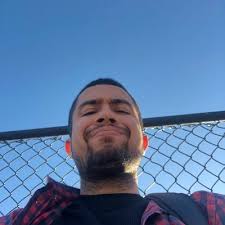 Roberto Solorzano (@titooiam)