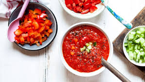 Gaspacho De Tomates Courgettes Et Poivron En 2020 Gaspacho Recette Gaspacho Recette Gaspacho Tomate
