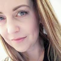 Carrie Stringer's Instagram, Twitter & Facebook