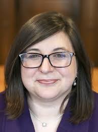 Kellie Wagner's Instagram, Twitter & Facebook