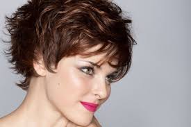 Männerfrisuren 2021 diese 5 schnitte sind jetzt trend. Asymmetrische Frisuren Die Schonsten Styles Brigitte De