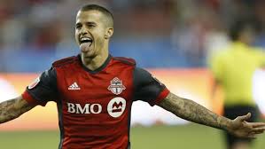 Sebastian giovinco looked out at the bmo field crowd from a private suite. Sebastian Giovinco S Agent Absurd That Tfc Star Ignored By Italy Mlssoccer Com