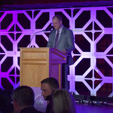 ✨Here are a few more moments from Friday night's Gala that we're still  thinking about... Thank you to all our sponsors, who truly made this event  possible! Thank you to the Friends