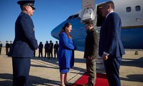 Secret train and a government plane ...