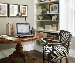 Not to mention, brilliant minds such as albert einstein. Awesome Decorations Office Desk Decoration Ideas For Men