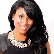 Elizabeth Crenshaw's Instagram, Twitter & Facebook