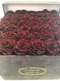 Maybe you would like to learn more about one of these? Venus Et Fleur On Twitter Falling In Love Again Is So Easy With This Grey Suede And Burgundy Rose Arrangement Roses Blooms Venusetfleur