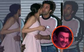 Exes Deepikapadukone And Ranbirkapoor Shake A Leg On Ranveer Singh S Aankh Marey Watch Video Ranveer Singh Ranbir Kapoor Exes