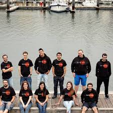 De rey del porno al próximo Hawkers: el español que factura millones  desde Gijón