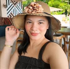 SARILI KO MUNA.” Kim Domingo has been single for two years now and she's  never been happier. READ: "Single? More and more people are loving it —  here's why" https://bit.ly/single_and_blooming