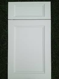 Transitional In Styling Greenfield Cabinetry S New Whitman Door Style Pays Homage To The Great American Poet Wal Custom Cabinetry Cabinetry Custom Cabinets