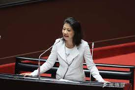 內部管控有疏漏，選擇相信診所需求，沒進行查核，該調查就調查，該送政風處都會處理， 未來所有預約公開透明。 看起來就民間診所私自行為 重罰200萬加政風處 至少市府會道歉 改進嚴懲和. Ngcdnxgpw Gom
