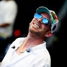 Alan Malley's Instagram, Twitter & Facebook