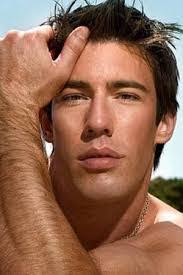 Eddie Stone's Instagram, Twitter & Facebook