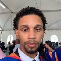 300+ perfiles de «Fortuné»