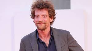 326938 likes · 14657 talking about this. Fidanzata Maurizio Lastrico Conoscete Il Nome Della Donna