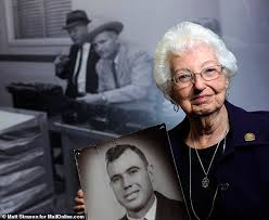 Over the next few years tippit worked for sears, roebuck. Widow Of Police Officer Shot Dead By Lee Harvey Oswald Dies At 92 After Covid Infection Daily Mail Online