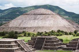 They held a massive celebration to inaugurate their great temple—and slaughtered an incredible number of people. Pyramid Of The Sun Tenochtitlan Shutterbug