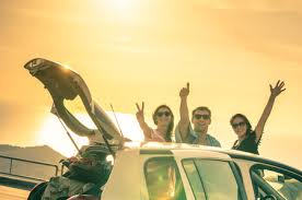 Tagged with sunset, roadtrip, chill, and indie. Foto Von Best Friends Cheering By Car Id 46167659 Lizenzfreie Bild Stocklib
