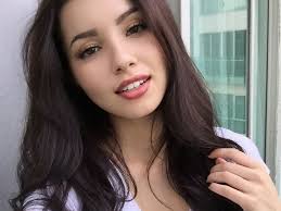 Selepas membintangi drama bersiri jangan benci cintaku, pelakon amelia henderson kembali menjadi perhatian peminat drama tempatan. Amelia Henderson Nafi Rumah Tangga Dengan Kerabat Diraja Goyah Entertainment Rojak Daily