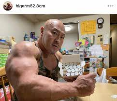 人気筋肉系ユーチューバー、急死 46歳 ステロイド使用歴21年「日本一の上腕を持つ男」― スポニチ Sponichi Annex 芸能