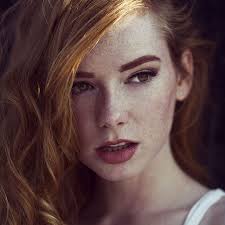 It does not have to be sophisticated and you do not need a lot of styling products for it. 98 Freckled People Who Ll Hypnotize You With Their Unique Beauty Bored Panda