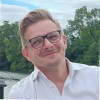 400+ Profile mit dem Suchbegriff „Stratton“