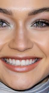 Supermodel gigi hadid has very important operations for her teeth. Gigi Hadid No Makeup Snapchat Photos Snuggling Zayn